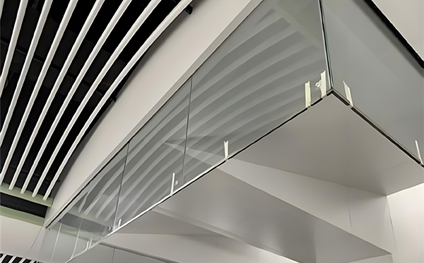 泽库玻璃挡烟垂壁