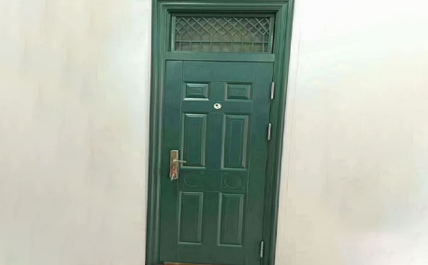 泽库学校教室门