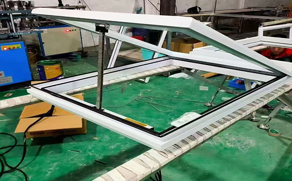 某地下车库出入口泽库排烟窗配置工程