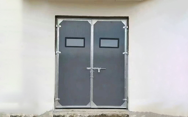 泽库工业门在高温作业区域的运行表现